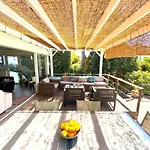 Cannes Charming Hideaway Secret Garden & Pool Near Centre Вилла Ле-Канне