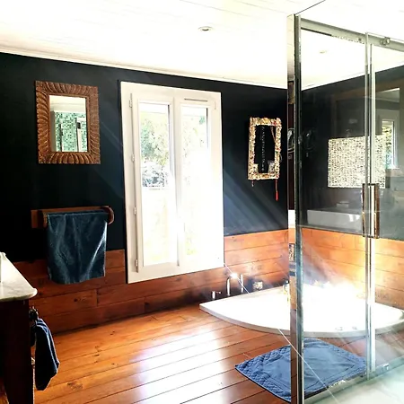Cannes Villa Warm, Peaceful Retreat With Private Garden & Pool * Le Cannet